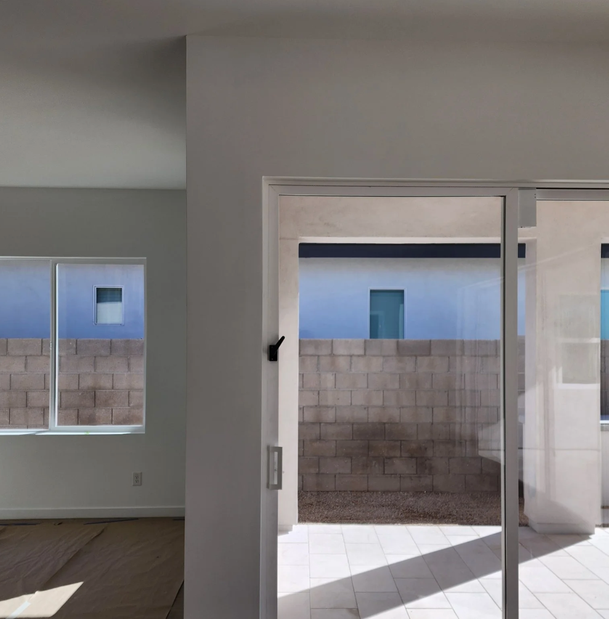 4 Reasons Your Arizona Home Needs an Automatic Door Closer