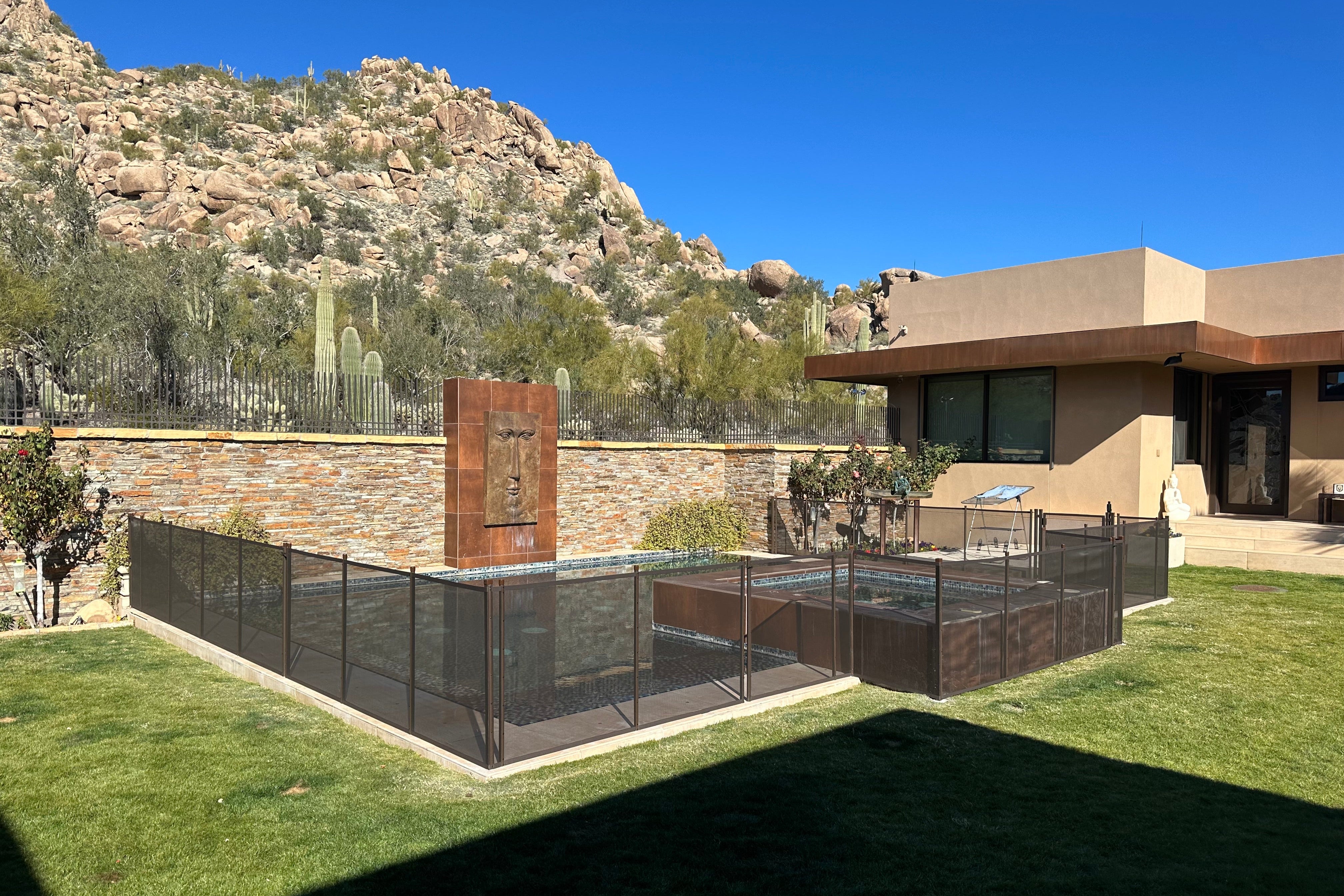 Customizable & Removable Pool Fences